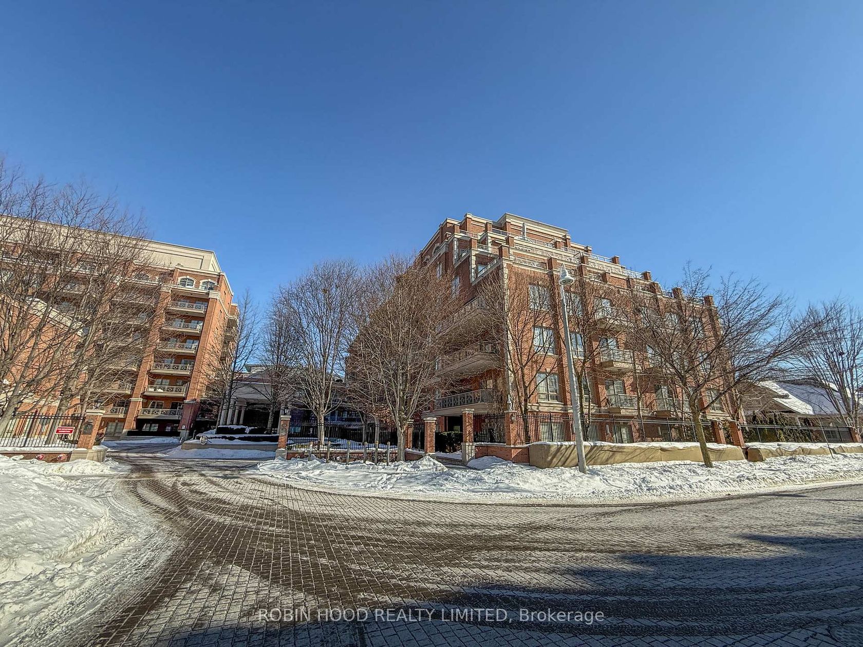 331 - 21 Burkebrook Place, York Mills, Toronto 
