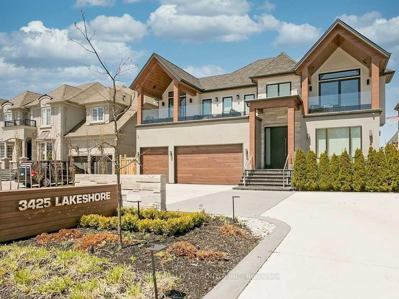 3425 Lakeshore Road W, BR Bronte, Oakville 