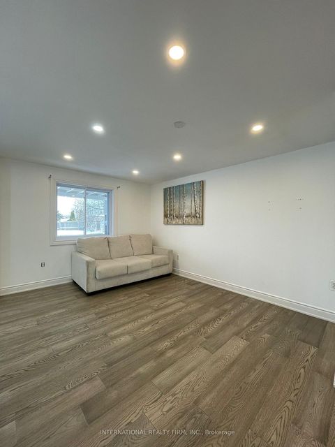 Photo 8 at 63 Wessenger Drive, Holly, Barrie