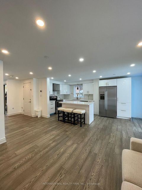 Photo 9 at 63 Wessenger Drive, Holly, Barrie