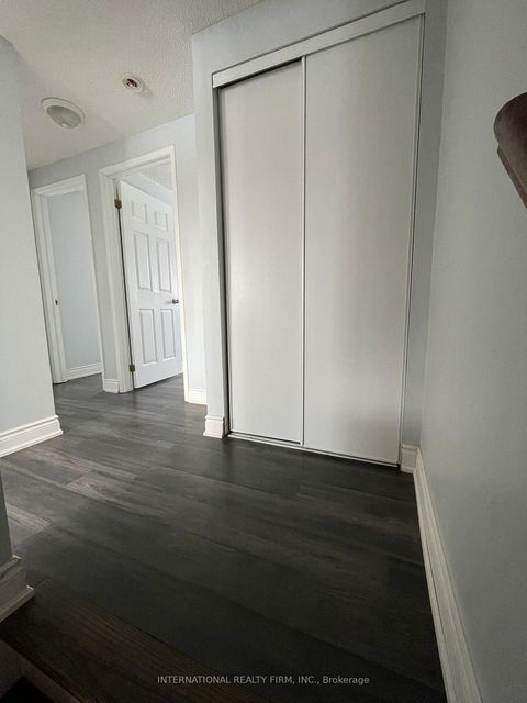 Photo 11 at 63 Wessenger Drive, Holly, Barrie