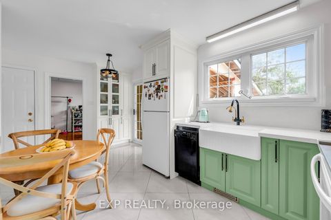 Photo 10 at 223 Violet Court, Centennial, Oshawa