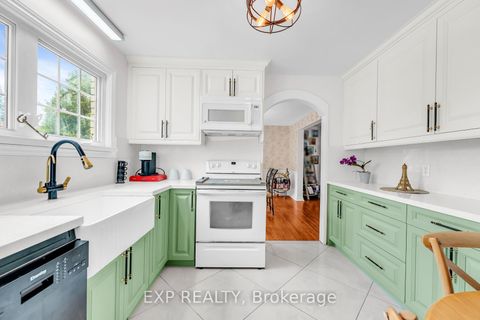 Photo 11 at 223 Violet Court, Centennial, Oshawa