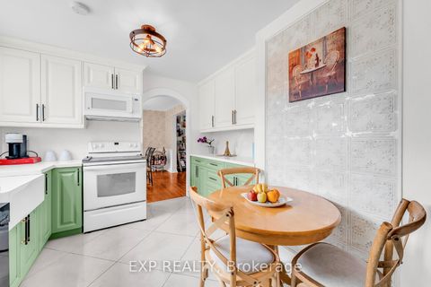 Photo 12 at 223 Violet Court, Centennial, Oshawa