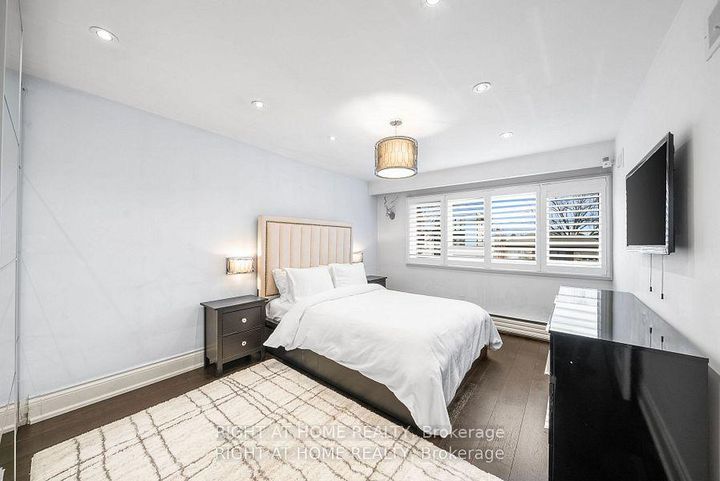Photo 21 at 40 Heathview Avenue, Bayview Village, Toronto