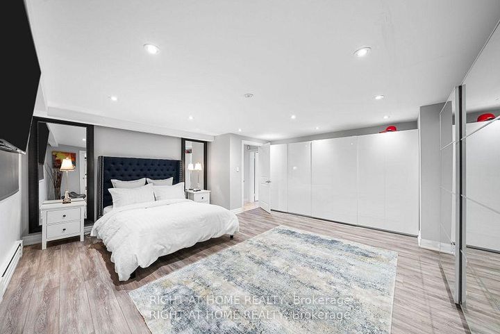 Photo 25 at 40 Heathview Avenue, Bayview Village, Toronto