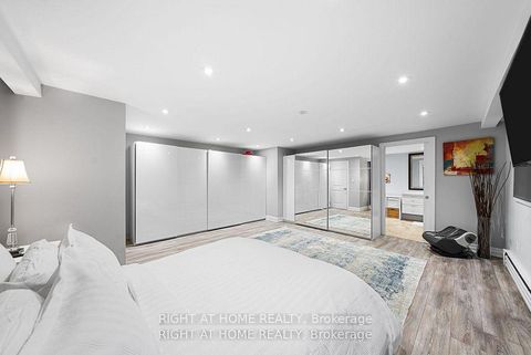 Photo 26 at 40 Heathview Avenue, Bayview Village, Toronto