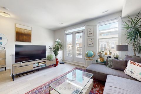 Photo 2 at 213 - 55 Halton Street, Bellwoods, Toronto