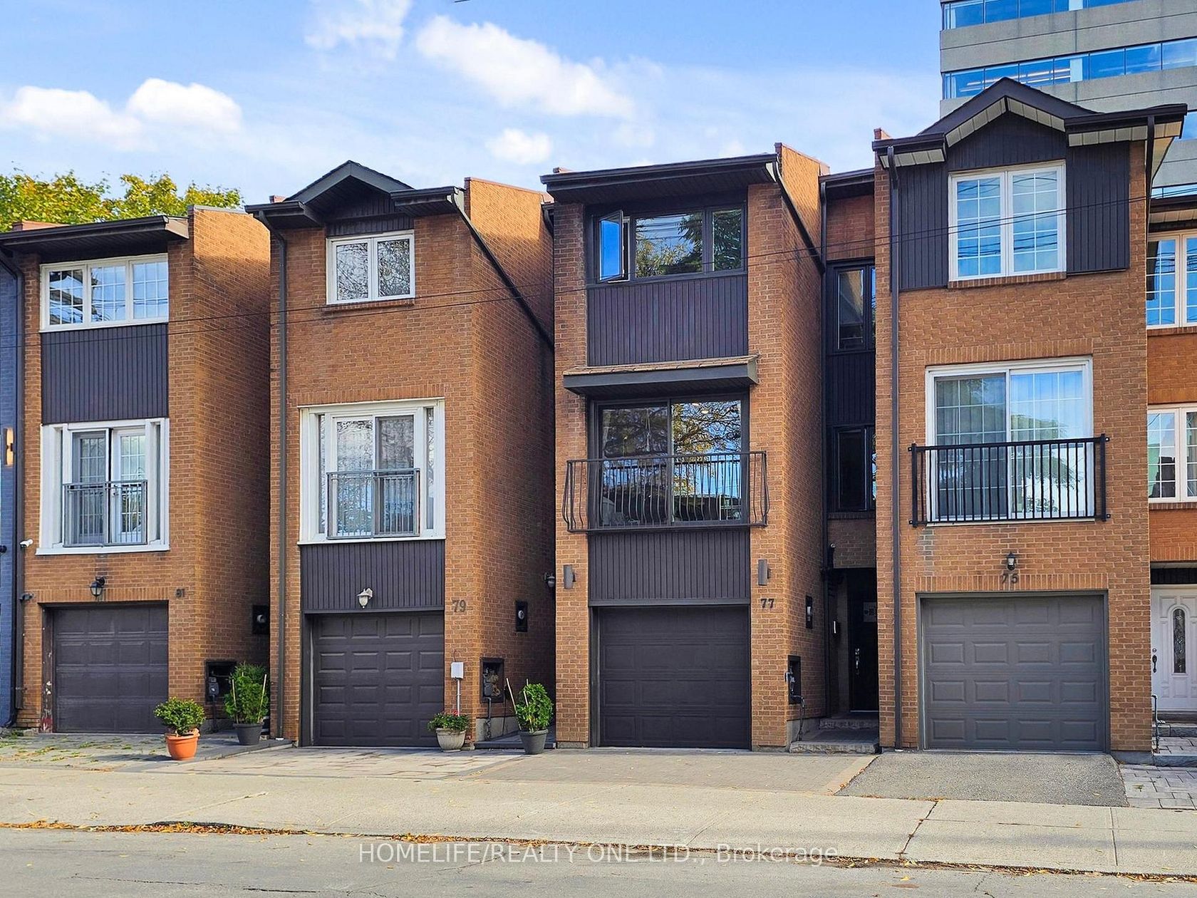 77 Tecumseth Street, Niagara, Toronto by Loree Meneguzzi Real Estate 77 Tecumseth Street, Niagara, Toronto