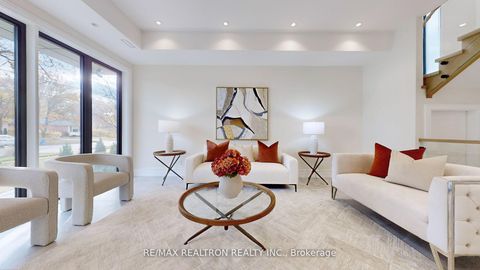 Photo 1 at 84 Murray Drive, Aurora Highlands, Aurora