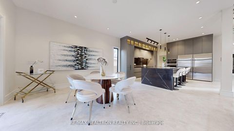 Photo 10 at 84 Murray Drive, Aurora Highlands, Aurora