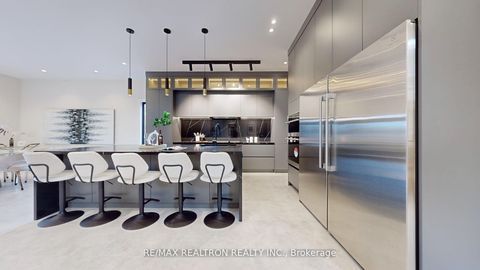 Photo 11 at 84 Murray Drive, Aurora Highlands, Aurora