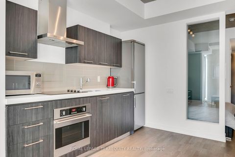 Photo 8 at 523 - 560 King Street W, Waterfront Communities C1, Toronto