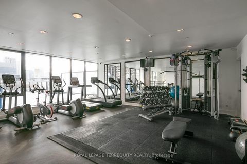 Photo 24 at 523 - 560 King Street W, Waterfront Communities C1, Toronto