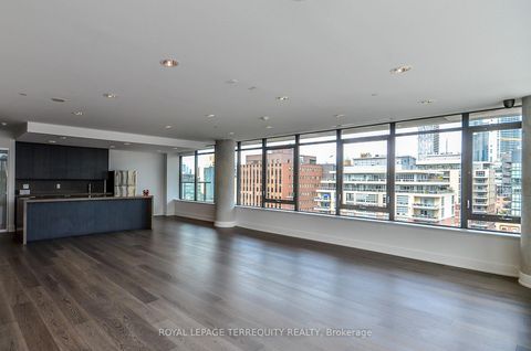 Photo 29 at 523 - 560 King Street W, Waterfront Communities C1, Toronto