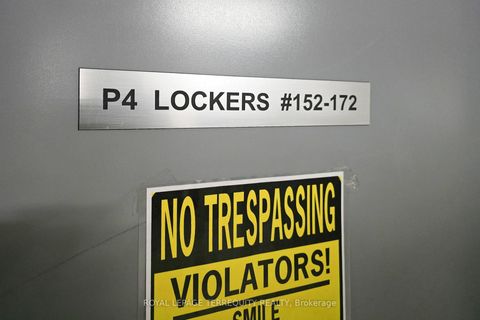 Photo 39 at 523 - 560 King Street W, Waterfront Communities C1, Toronto