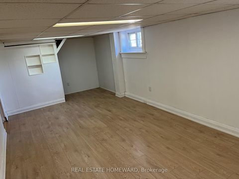 Photo 13 at 322 Cosburn Avenue, East York, Toronto