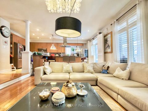 Photo 12 at 6 Welter Court, Devonsleigh, Richmond Hill