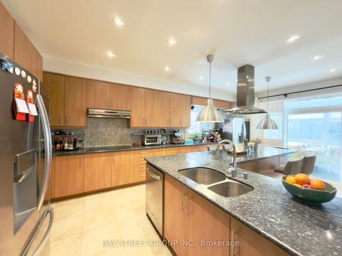 Photo 20 at 6 Welter Court, Devonsleigh, Richmond Hill