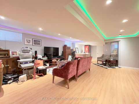 Photo 44 at 6 Welter Court, Devonsleigh, Richmond Hill