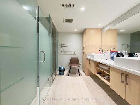 Photo 48 at 6 Welter Court, Devonsleigh, Richmond Hill