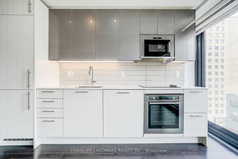 Photo 15 at 606 - 403 Church Street, Yonge Corridor, Toronto