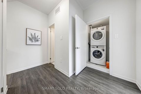 Photo 14 at 110 - 10 Almond Blossom Mews, Vaughan Corporate Centre, Vaughan