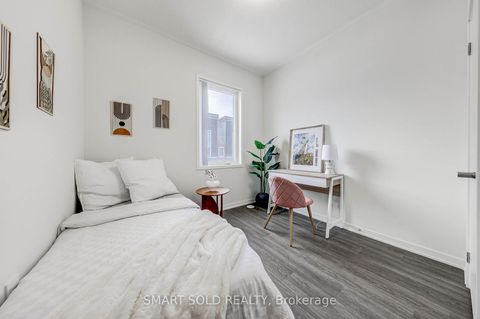 Photo 16 at 110 - 10 Almond Blossom Mews, Vaughan Corporate Centre, Vaughan