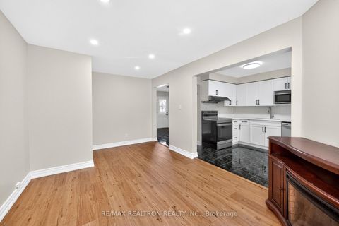 Photo 9 at 18 Littleborough Court, Highland Creek, Toronto