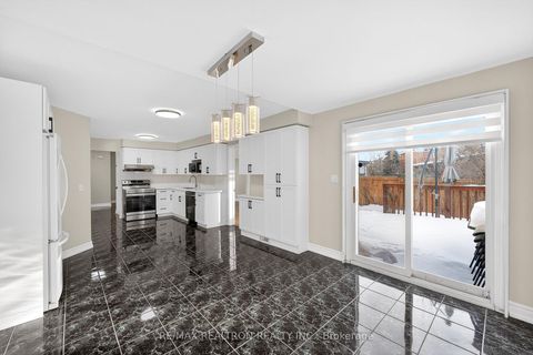 Photo 14 at 18 Littleborough Court, Highland Creek, Toronto