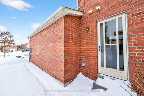 Photo 32 at 18 Littleborough Court, Highland Creek, Toronto