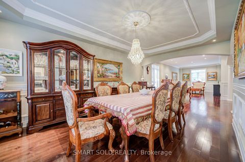 Photo 8 at 8 Sachet Drive, Oak Ridges Lake Wilcox, Richmond Hill