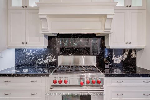 Photo 12 at 8 Sachet Drive, Oak Ridges Lake Wilcox, Richmond Hill