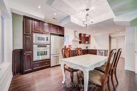 Photo 33 at 8 Sachet Drive, Oak Ridges Lake Wilcox, Richmond Hill