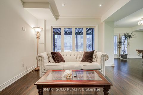 Photo 36 at 8 Sachet Drive, Oak Ridges Lake Wilcox, Richmond Hill