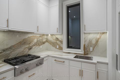 Photo 10 at 27 Penwood Crescent, Don Mills, Toronto