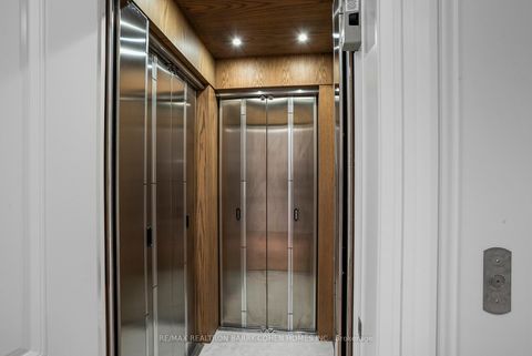 Photo 13 at 27 Penwood Crescent, Don Mills, Toronto