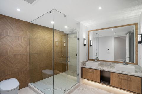 Photo 26 at 27 Penwood Crescent, Don Mills, Toronto