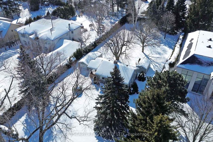 Photo 5 at 392 Fourth Line, WO West, Oakville