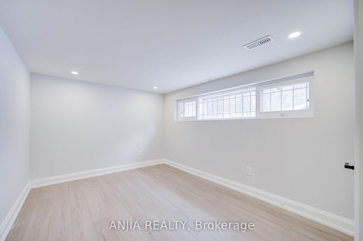 Photo 41 at 11 Drakefield Road, Bullock, Markham