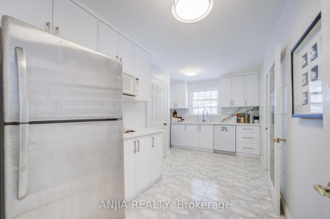 Photo 23 at 11 Drakefield Road, Bullock, Markham