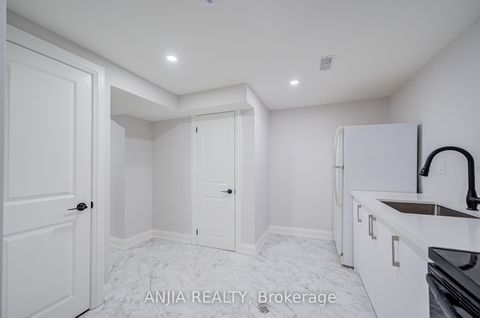 Photo 36 at 11 Drakefield Road, Bullock, Markham