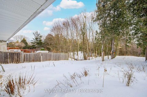 Photo 44 at 11 Drakefield Road, Bullock, Markham