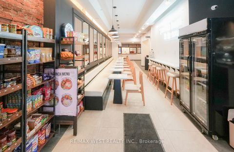 Photo 3 at 501 Bloor Street W, University, Toronto