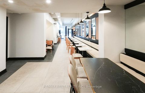 Photo 4 at 501 Bloor Street W, University, Toronto