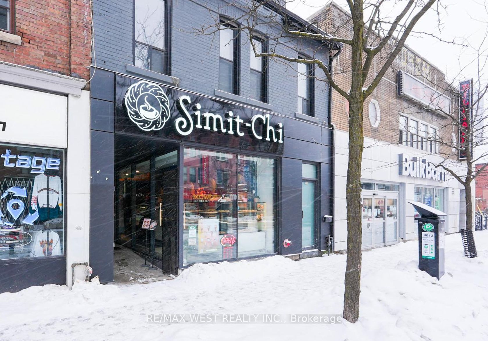 501 Bloor Street W, University, Toronto photo 4