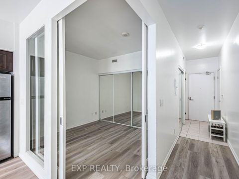 Photo 10 at 167 - 209 Fort York Boulevard, Niagara, Toronto