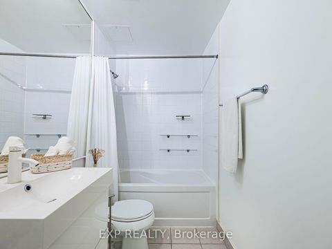 Photo 15 at 167 - 209 Fort York Boulevard, Niagara, Toronto