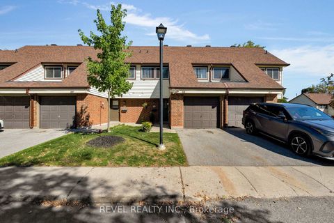 Photo 1 at 68 - 28 Donald Street, Queen's Park, Barrie