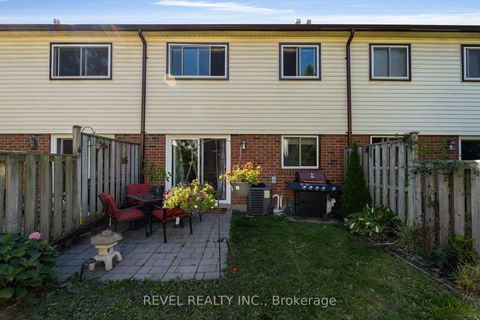 Photo 29 at 68 - 28 Donald Street, Queen's Park, Barrie